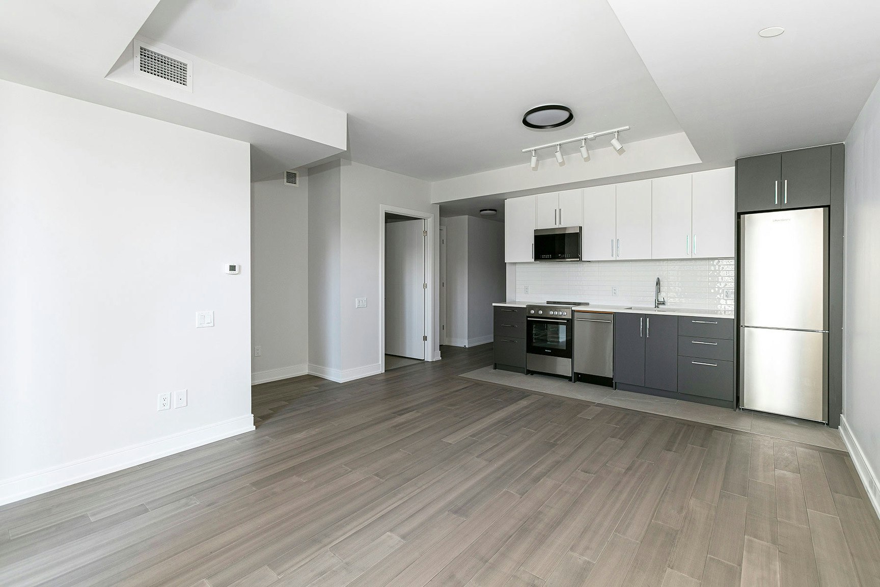664 Spadina Avenue, Toronto, ON, M5S 2H7 - 4