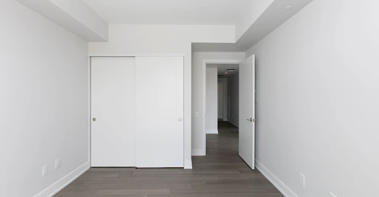 664 Spadina Avenue, Toronto, ON, M5S 2H7 - 4