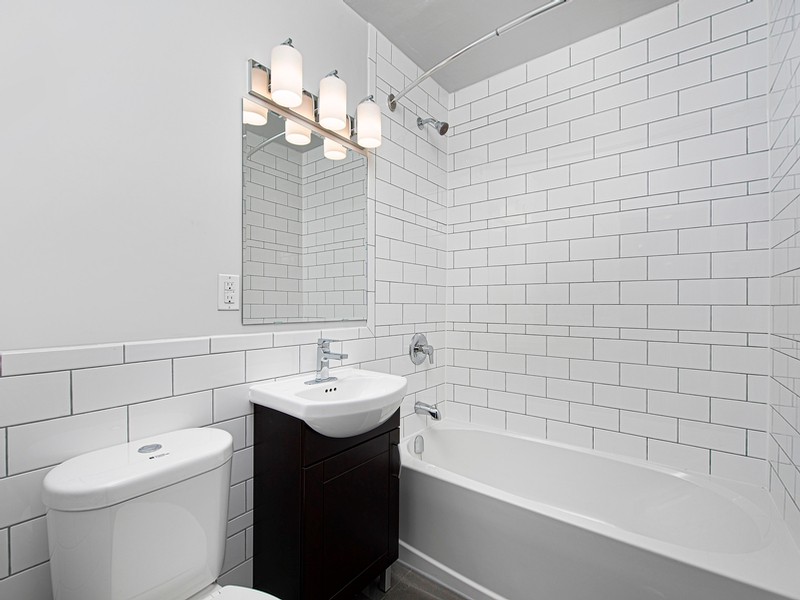 290-0205-50 Adelaide Avenue E, Oshawa, ON, L1G 1Y9 - 7