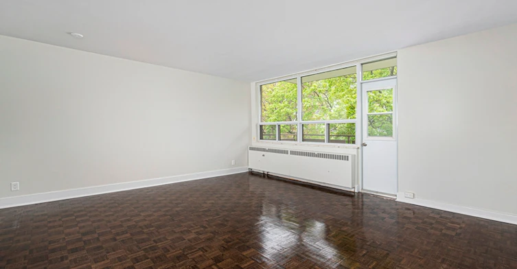290-0205-50 Adelaide Avenue E, Oshawa, ON, L1G 1Y9 - 18