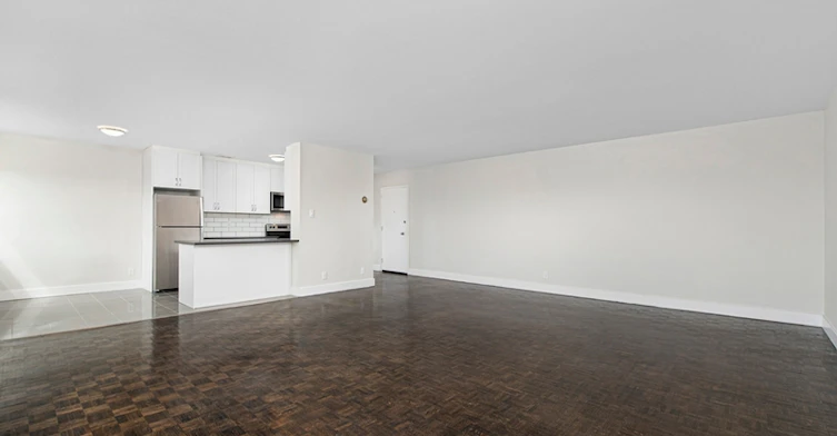 290-0406-50 Adelaide Avenue E, Oshawa, ON, L1G 1Y9 - 3