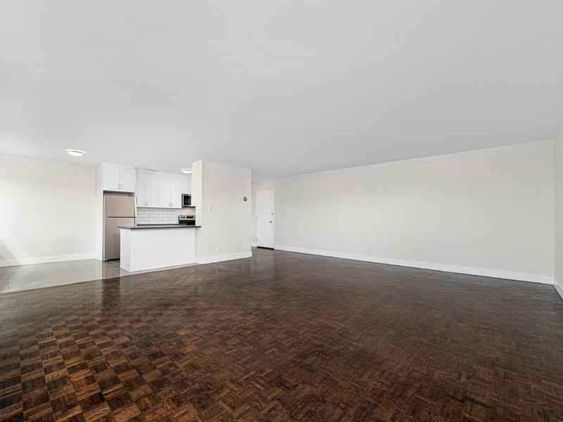 50-0403-50 Adelaide Avenue E, Oshawa, ON, L1G 1Y9 - 3