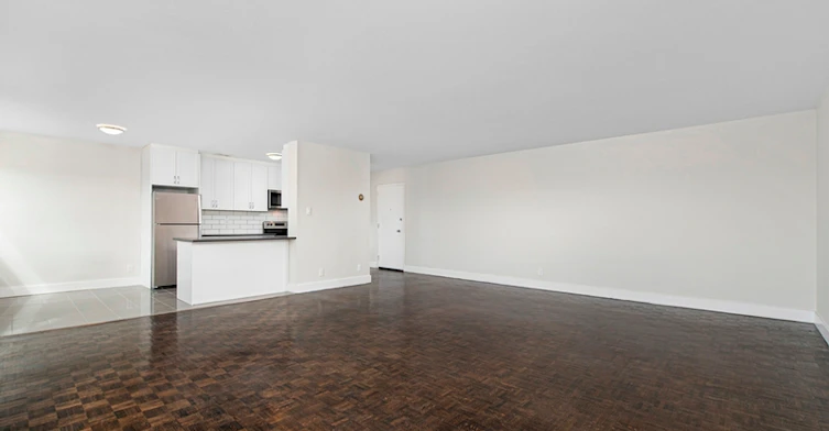 50-0403-50 Adelaide Avenue E, Oshawa, ON, L1G 1Y9 - 3