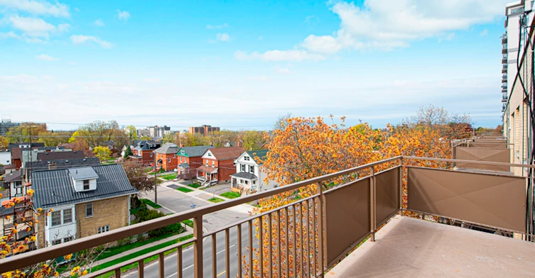50-0403-50 Adelaide Avenue E, Oshawa, ON, L1G 1Y9 - 5