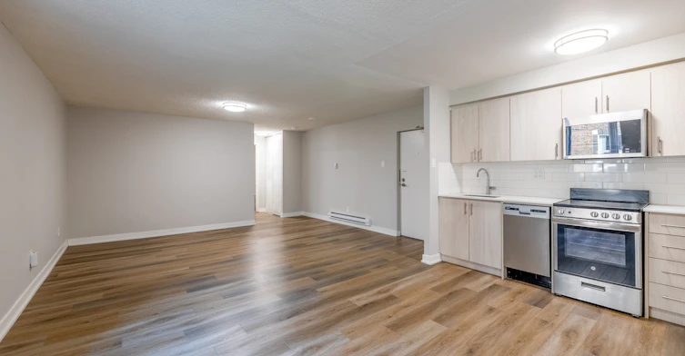 25 Sherwood Avenue, Toronto, ON, M4P 2A6 - 6