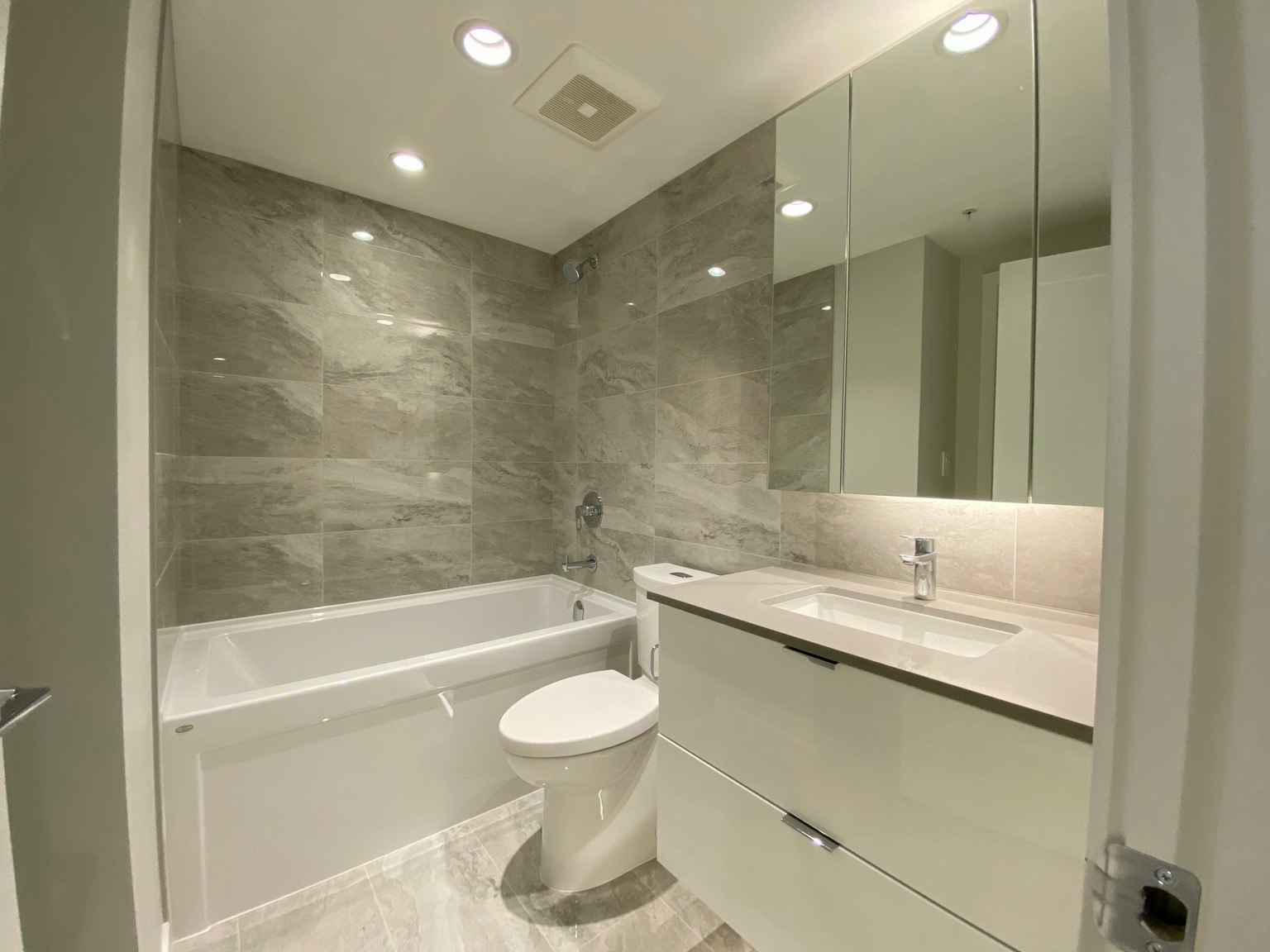 619-3699 Sexsmith Road, Richmond, BC, V6X 0W4 - 7