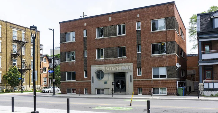 12-425 Elgin Street, Ottawa, ON, K2P 1N5 - 2