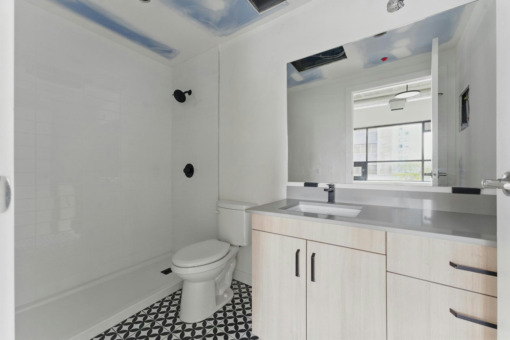 744 4 Avenue, Calgary, AB, T2P 3T4 - 5