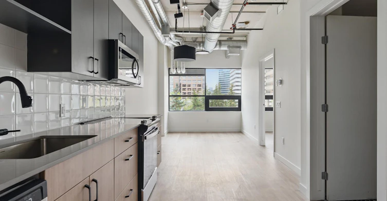 744 4 Avenue, Calgary, AB, T2P 3T4 - 13