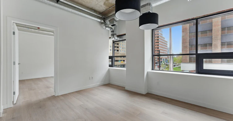 744 4 Avenue, Calgary, AB, T2P 3T4 - 10