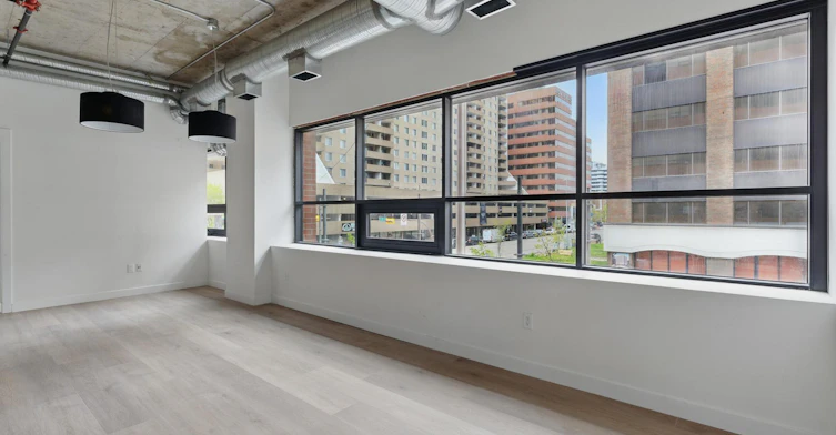 744 4 Avenue, Calgary, AB, T2P 3T4 - 5