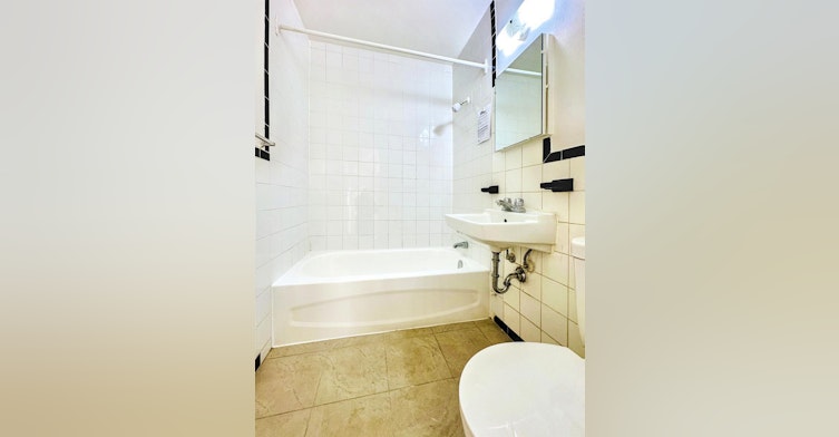 709 Kennedy Road, Toronto, ON, M1K 2C2 - 4