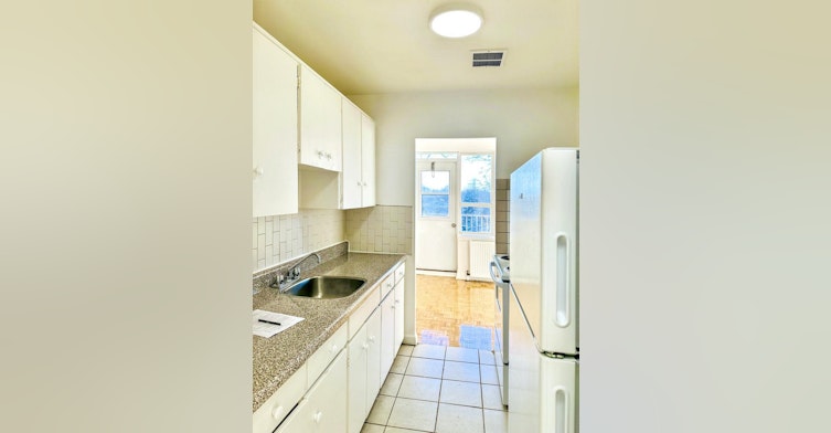 709 Kennedy Road, Toronto, ON, M1K 2C2 - 6