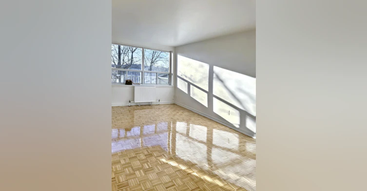 709 Kennedy Road, Toronto, ON, M1K 2C2 - 3