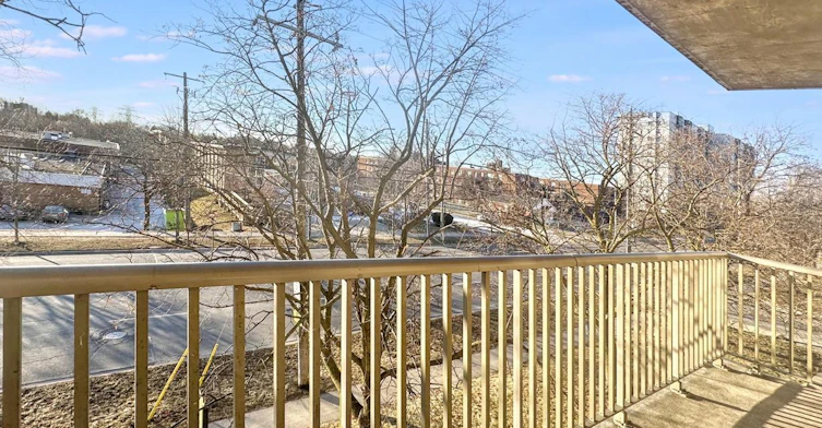 709 Kennedy Road, Toronto, ON, M1K 2C2 - 2