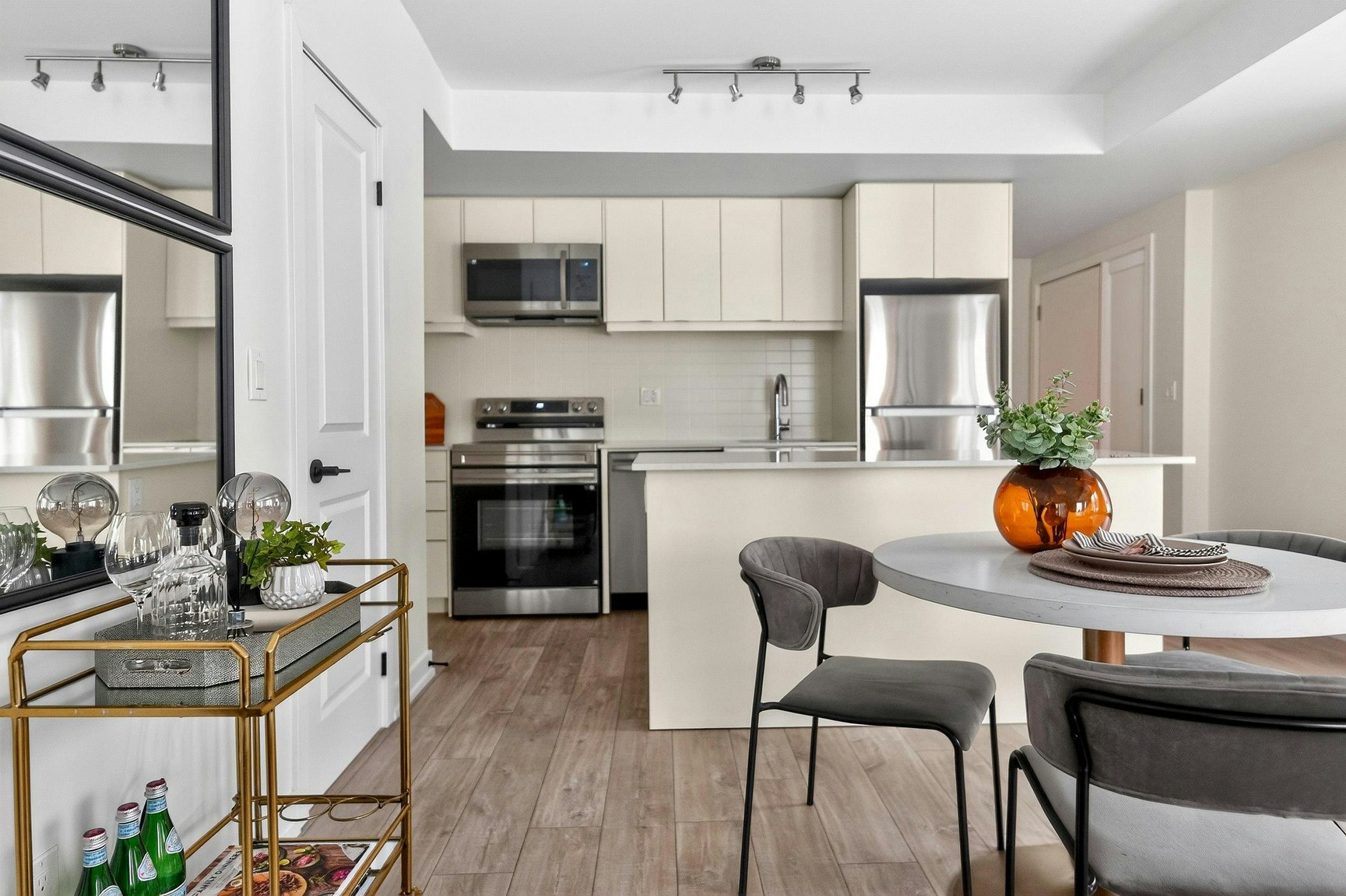 31 Farmstead Road, Toronto, ON, M2L 2X2 - 3