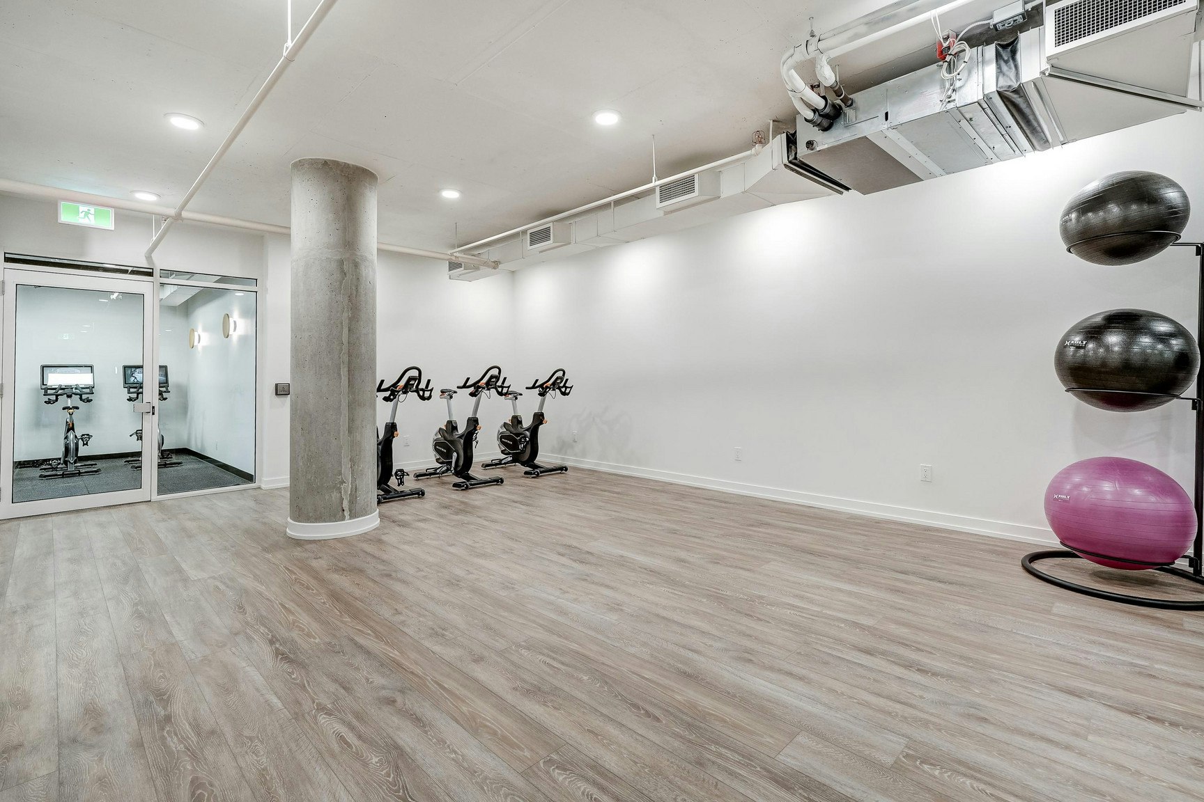 31 Farmstead Road, Toronto, ON, M2L 2X2 - 16