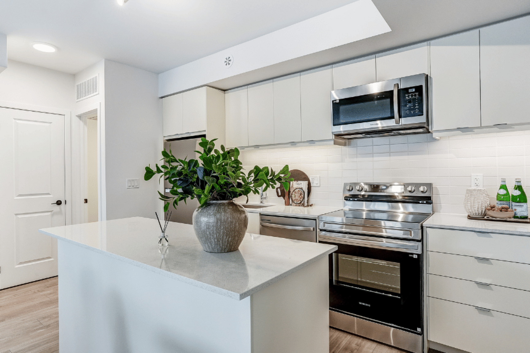 55-31 Farmstead Road, Toronto, ON, M2L 2X2 - 6