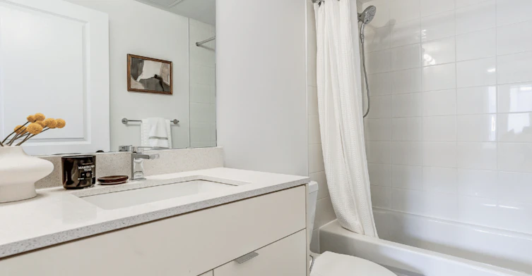48-31 Farmstead Road, Toronto, ON, M2L 2X2 - 10