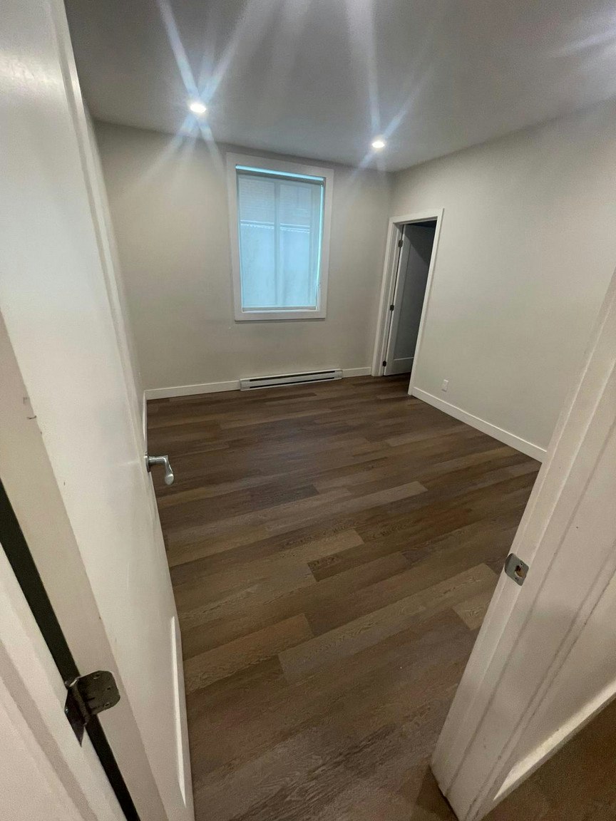 2-3060 Barclay Avenue, Montréal, QC, H3S 1J8 - 5