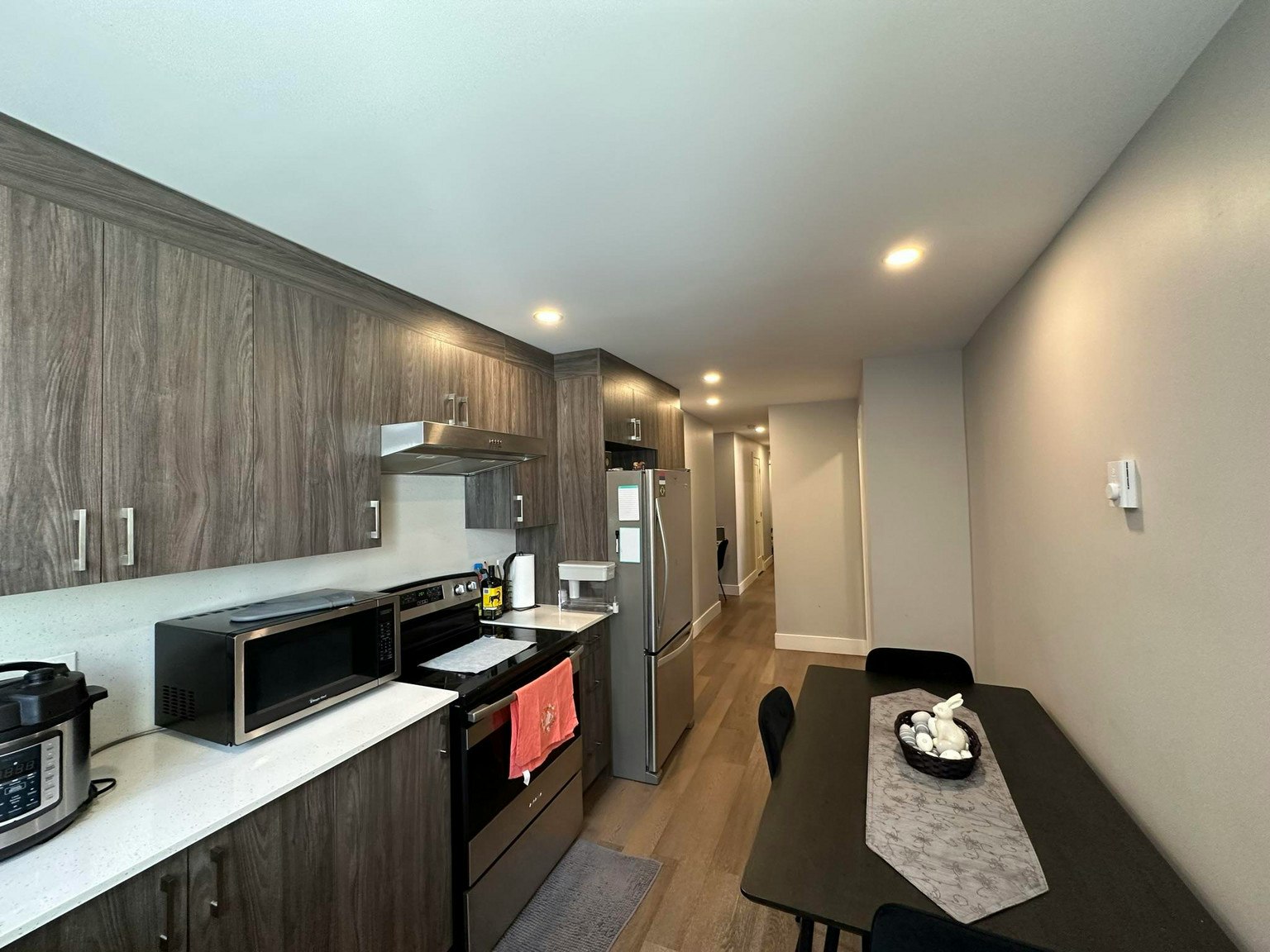 2-3060 Barclay Avenue, Montréal, QC, H3S 1J8