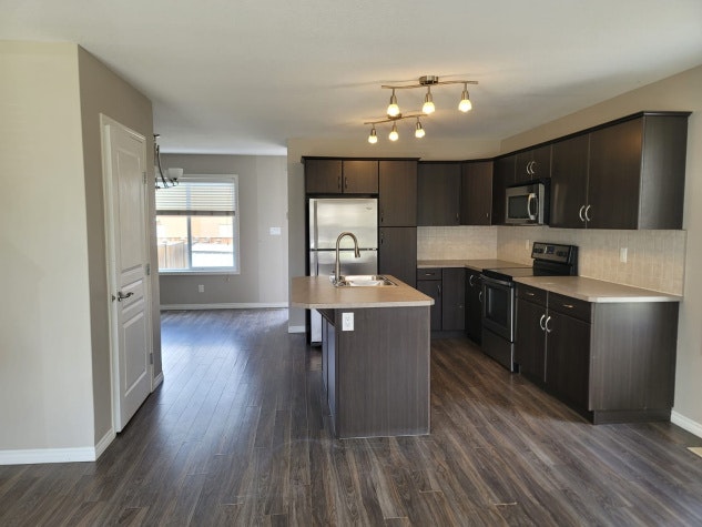 21 Rafferty Court, Sylvan Lake, AB - 2