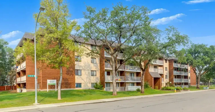 110-10910 110 Street NW, Edmonton, AB, T5H 3E4 - 43