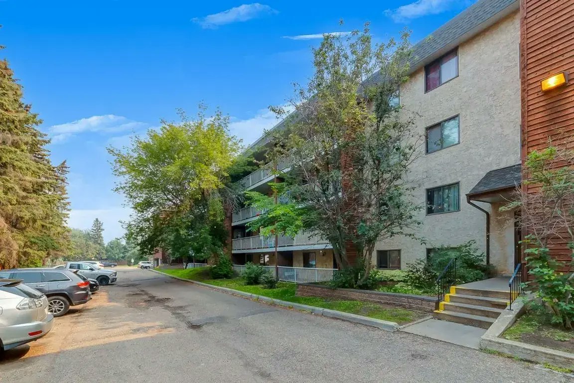 110-10910 110 Street NW, Edmonton, AB, T5H 3E4 - 42