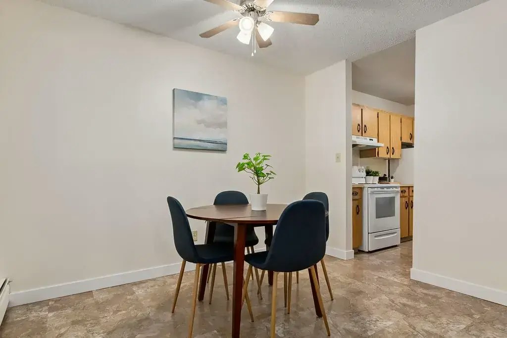 110-10910 110 Street NW, Edmonton, AB, T5H 3E4 - 28