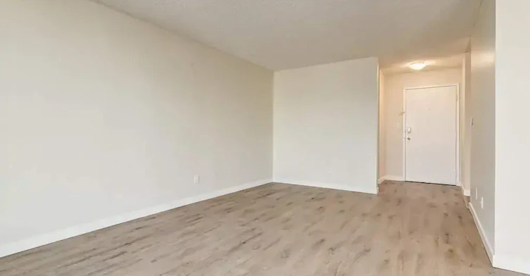 110-10910 110 Street NW, Edmonton, AB, T5H 3E4 - 11