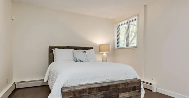 110-10910 110 Street NW, Edmonton, AB, T5H 3E4 - 32