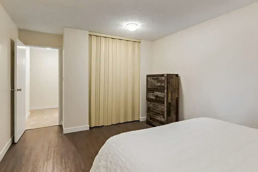 110-10910 110 Street NW, Edmonton, AB, T5H 3E4 - 33