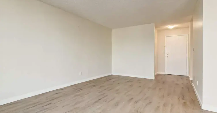 110-10910 110 Street NW, Edmonton, AB, T5H 3E4 - 11