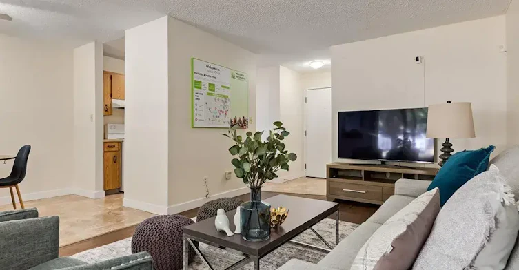 405-10910 110 Street NW, Edmonton, AB, T5H 3E4 - 22