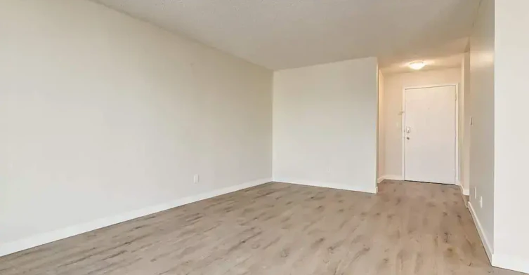 405-10910 110 Street NW, Edmonton, AB, T5H 3E4 - 11