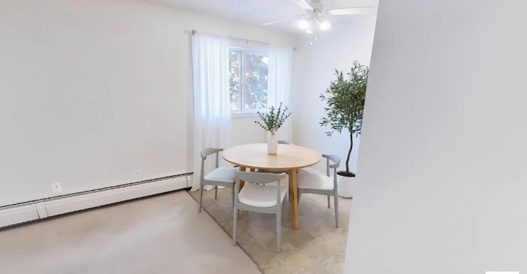 009-10711 47 Avenue Northwest, Edmonton, AB, T6H 5J1 - 4
