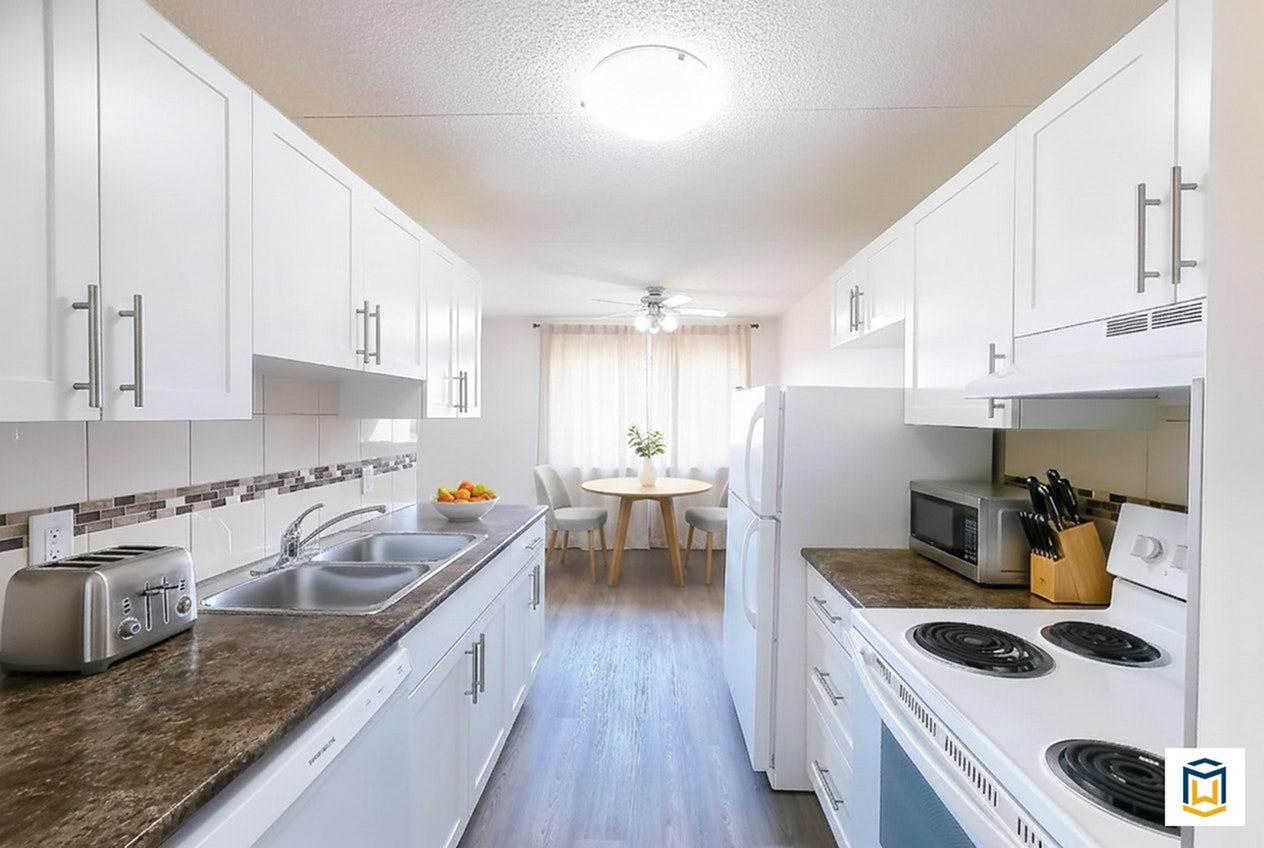 303-10711 47 Avenue Northwest, Edmonton, AB, T6H 5J1 - 3