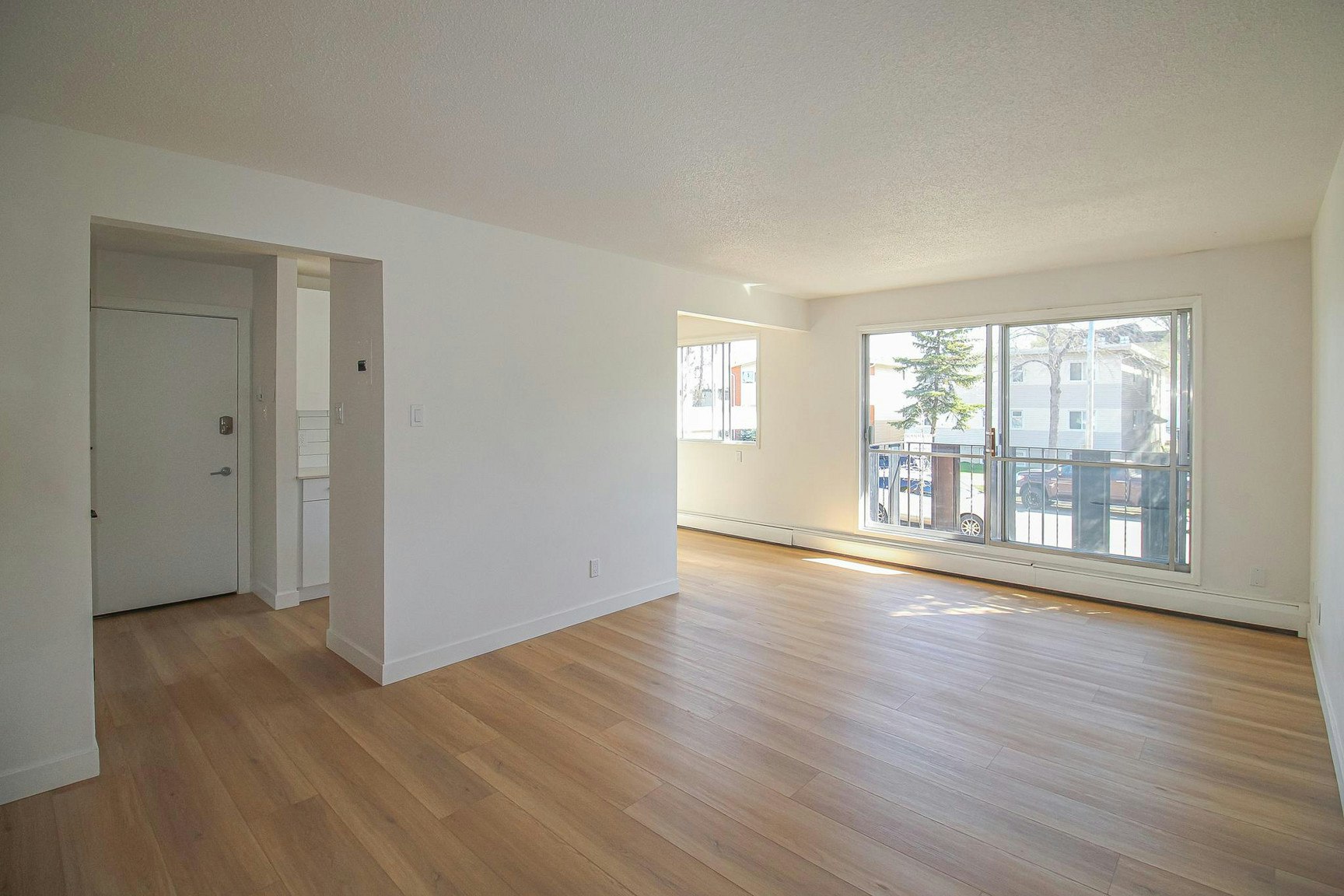 105-11845 89 Street Northwest, Edmonton, AB, T5B 3V6 - 9
