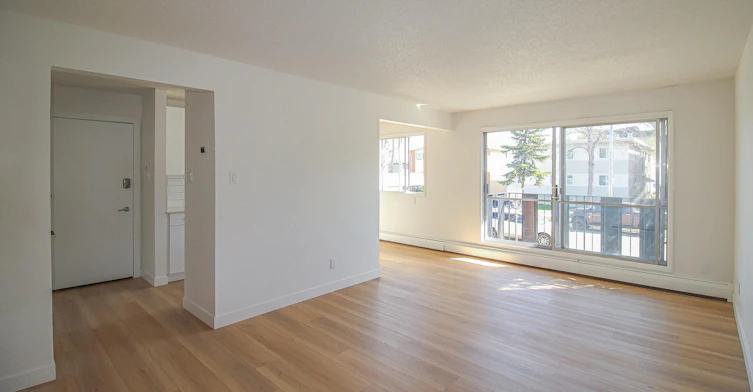 105-11845 89 Street Northwest, Edmonton, AB, T5B 3V6 - 9