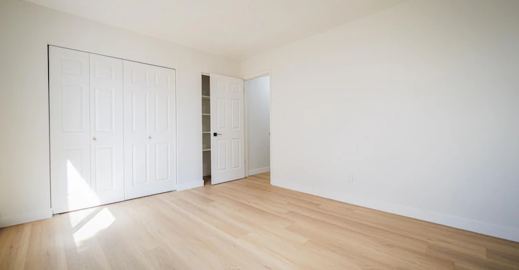 11845 89 Street Northwest, Edmonton, AB, T5B 3V6 - 3
