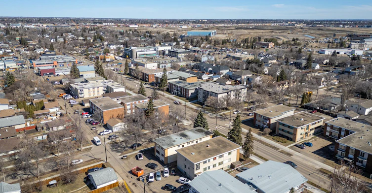 12403 117 Avenue Northwest, Edmonton, AB, T5M 3G6 - 21