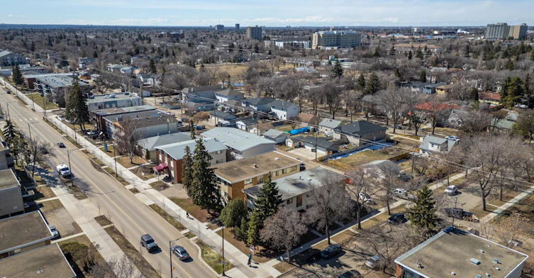 12403 117 Avenue Northwest, Edmonton, AB, T5M 3G6 - 27