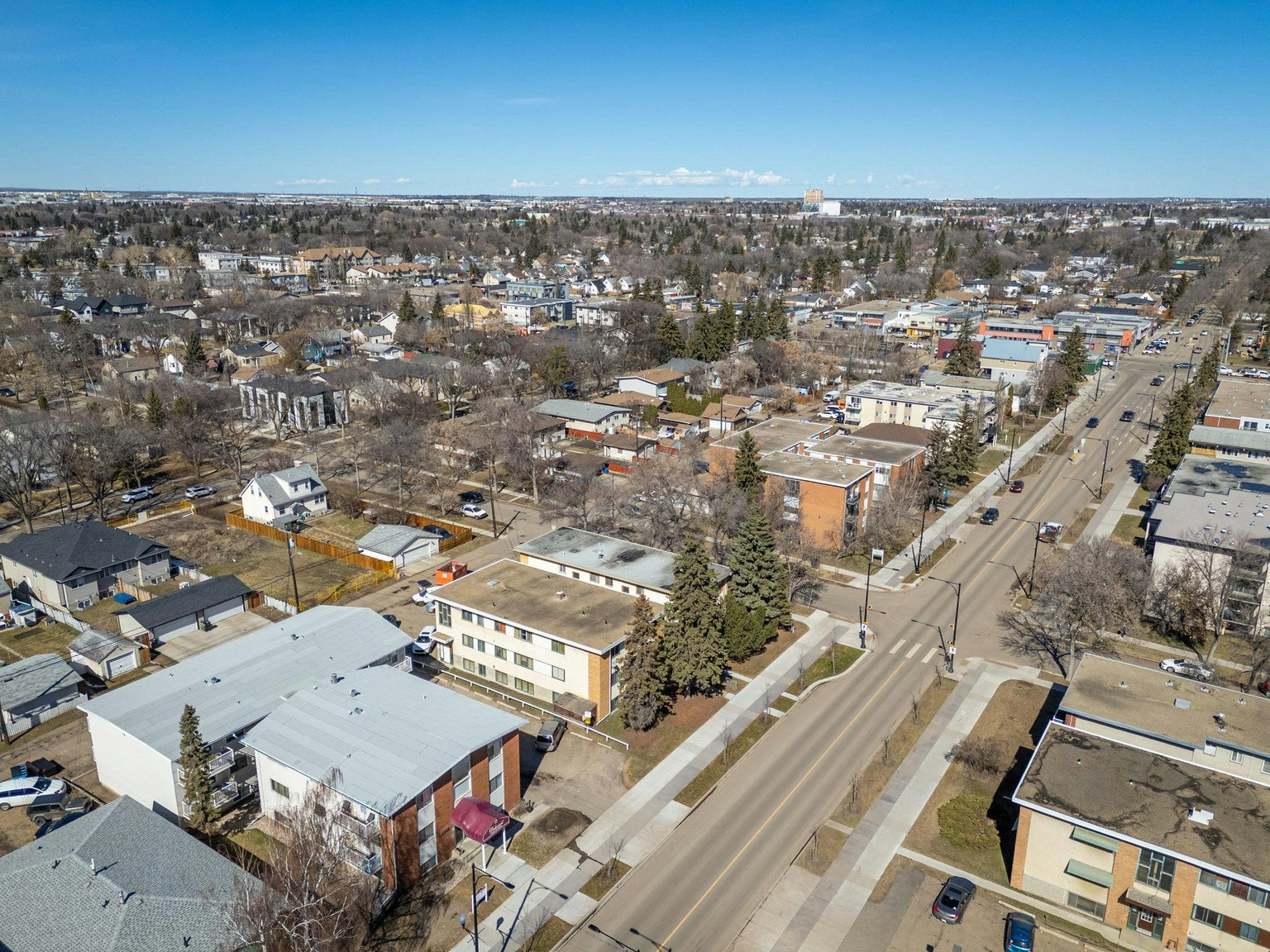 12403 117 Avenue Northwest, Edmonton, AB, T5M 3G6 - 24