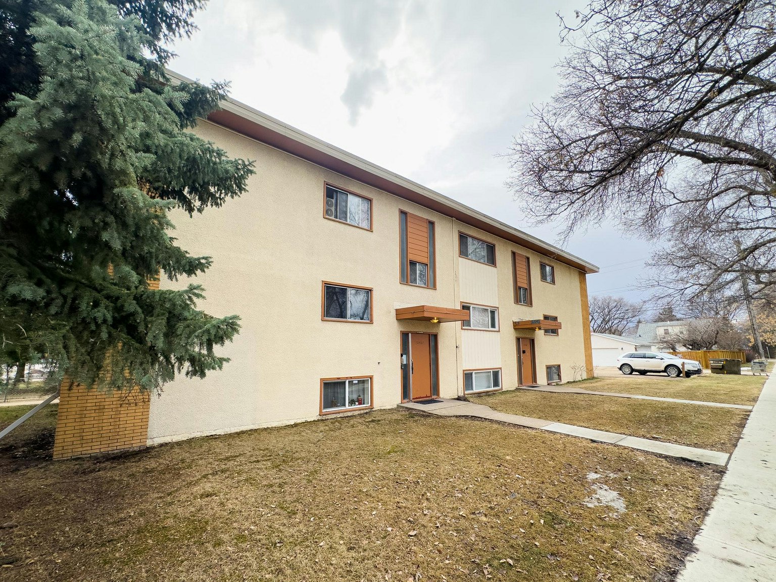 12403 117 Avenue Northwest, Edmonton, AB, T5M 3G6 - 15