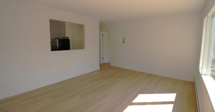 12403 117 Avenue Northwest, Edmonton, AB, T5M 3G6 - 10