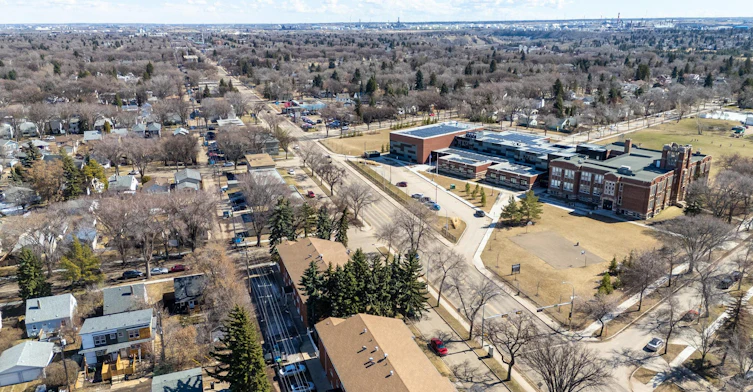 6110 118 Avenue Northwest, Edmonton, AB, T5W 1E8 - 10