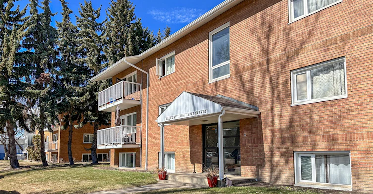 6110 118 Avenue Northwest, Edmonton, AB, T5W 1E8 - 7