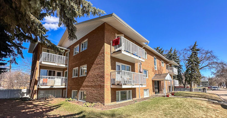 6110 118 Avenue Northwest, Edmonton, AB, T5W 1E8 - 11
