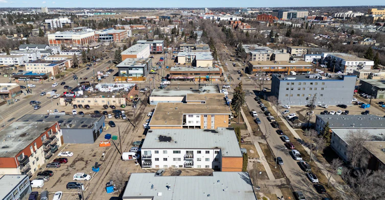 208-10630 108 Street Northwest, Edmonton, AB, T5H 3A1 - 14