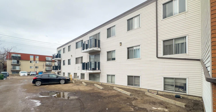 208-10630 108 Street Northwest, Edmonton, AB, T5H 3A1 - 18
